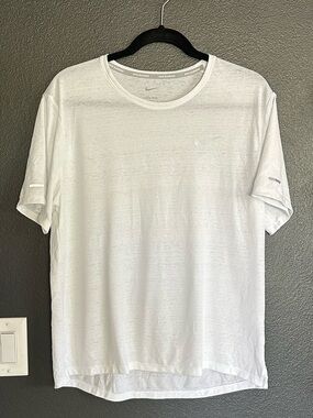 Nike Dri-FIT Running T-Shirt White Reflective Short Sleeve Tee Men’s Medium